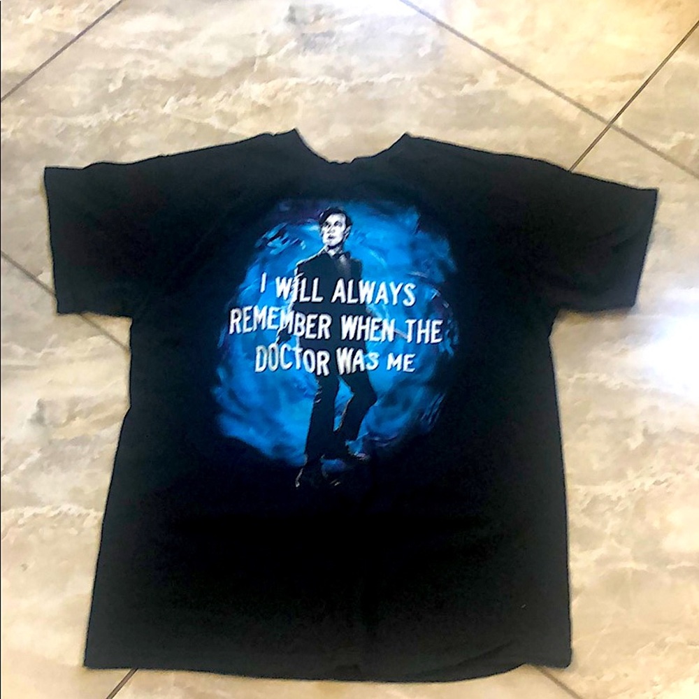 Official Doctor Who tee shirt unisex/ men’s fit